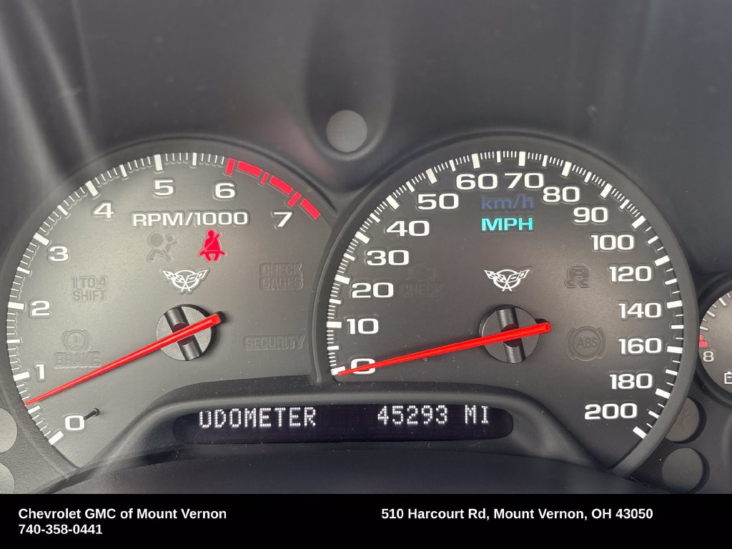 Used 2004 Chevrolet Corvette Convertible w/ Preferred Equipment Group RWD image 20