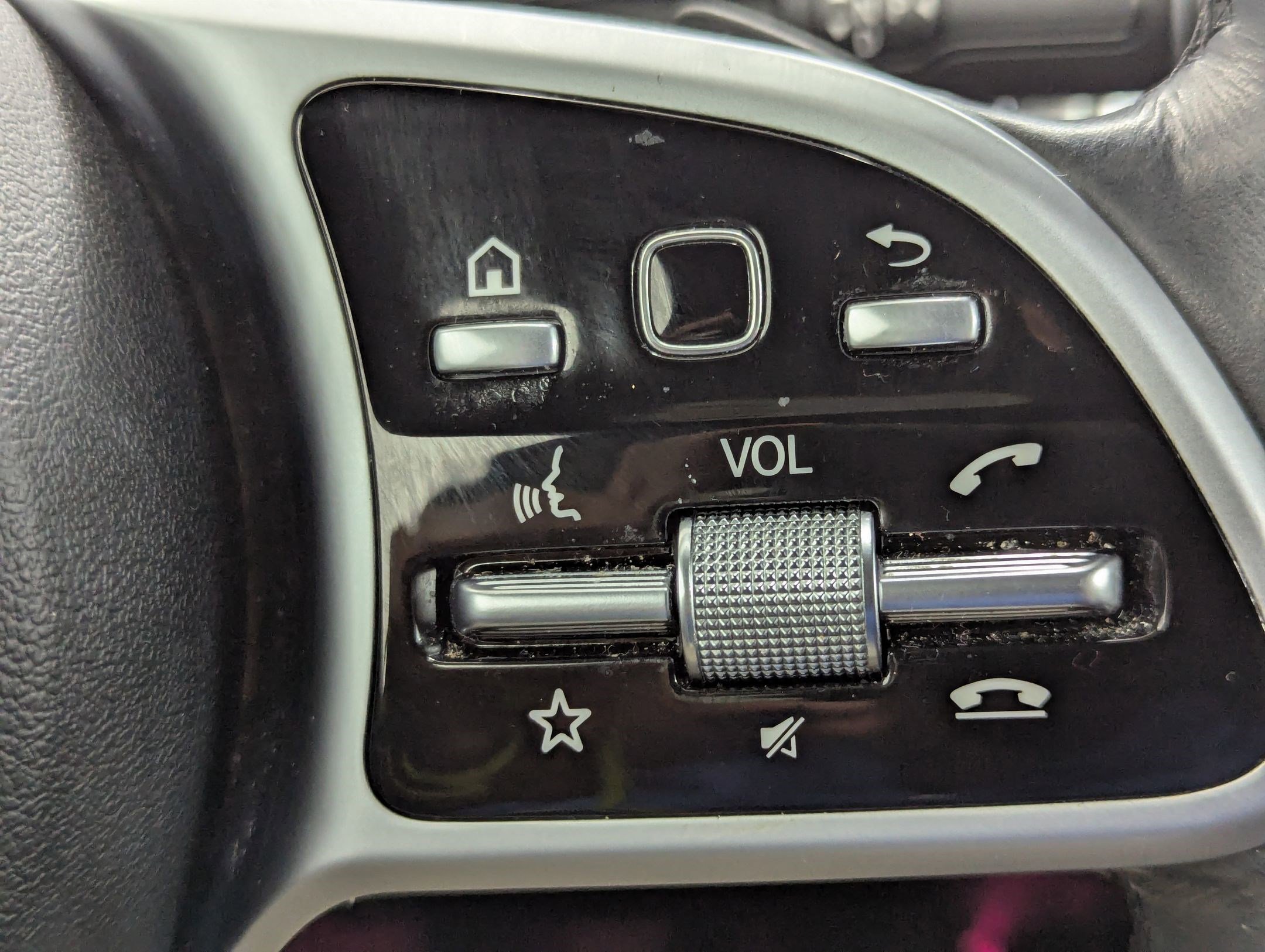 Used 2021 Mercedes-Benz GLB 250 4MATIC image 27