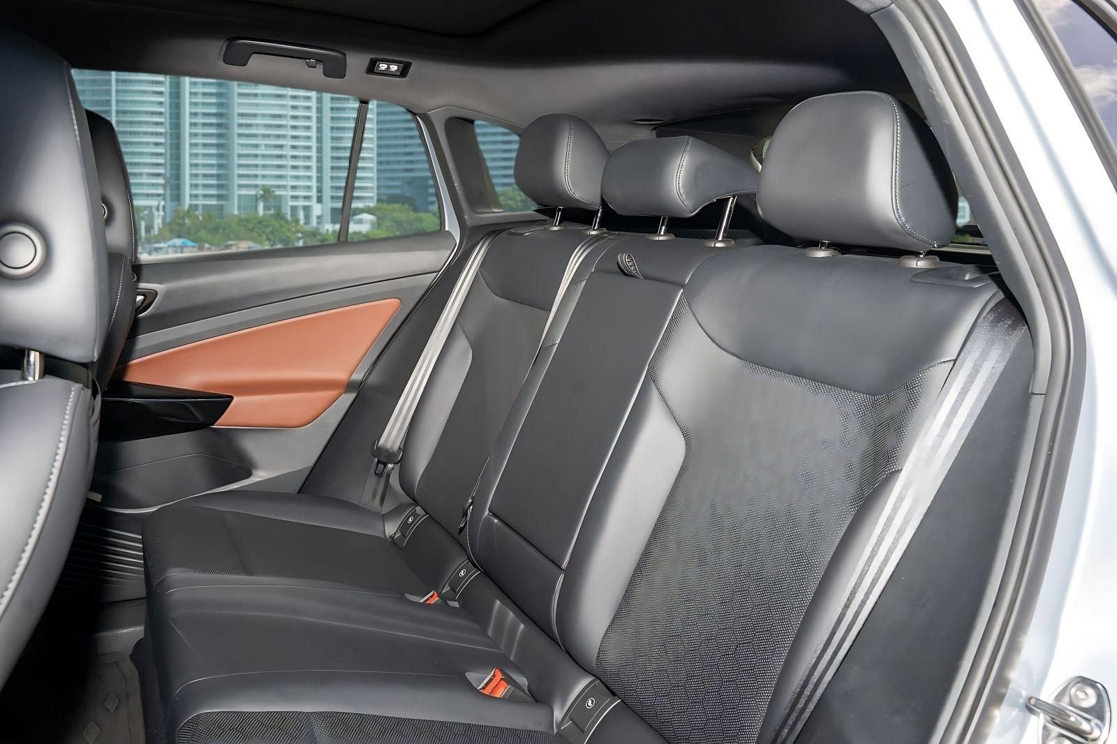 Used 2021 Volkswagen ID.4 Pro S image 17