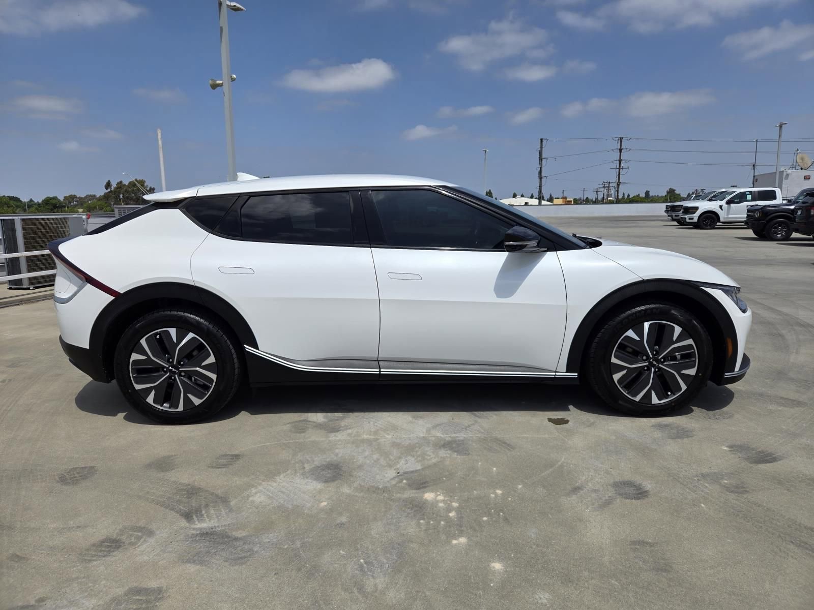 Used 2024 Kia EV6 Light RWD image 2