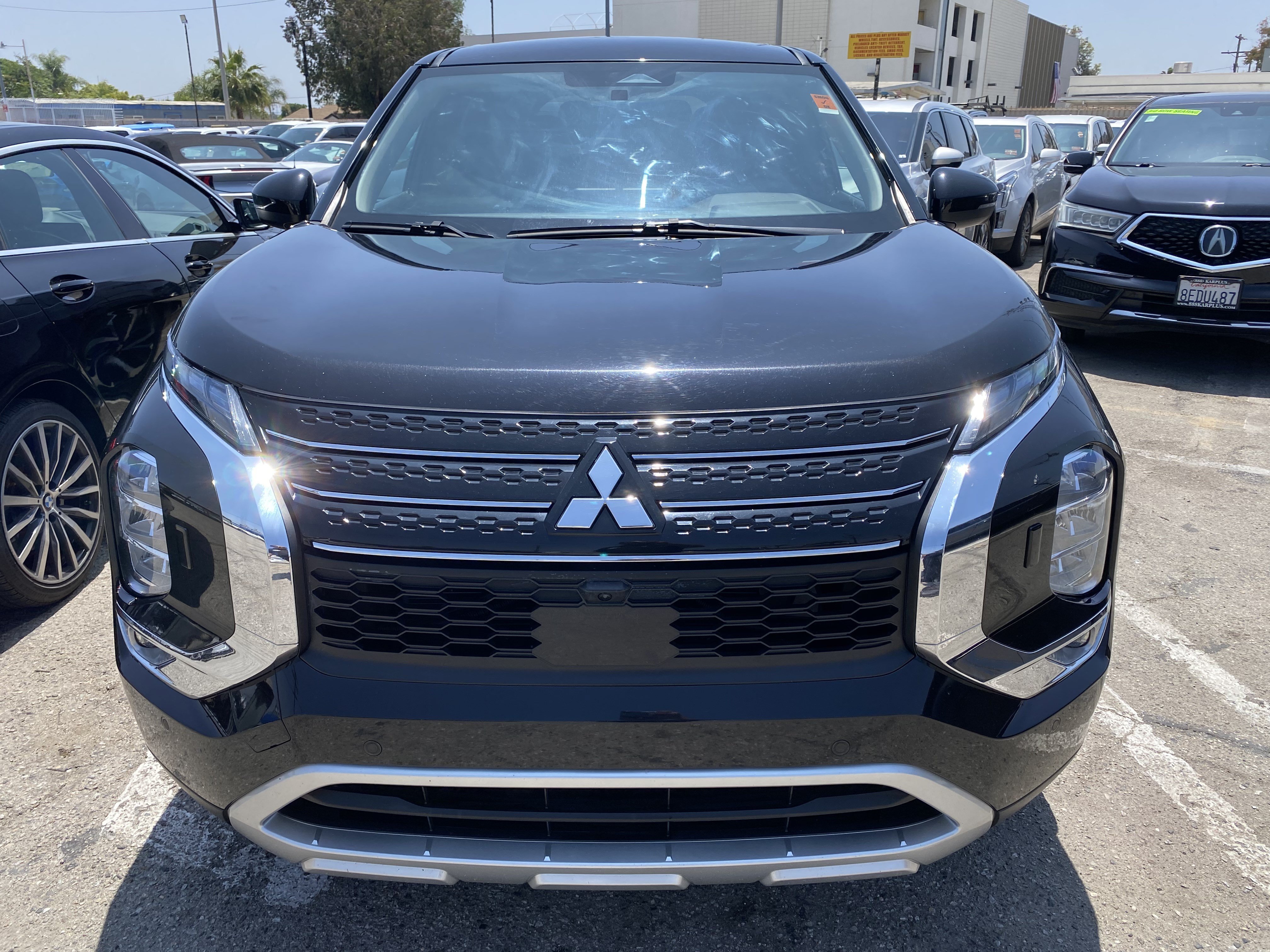 Used 2024 Mitsubishi Outlander SE AWD/4WD image 3
