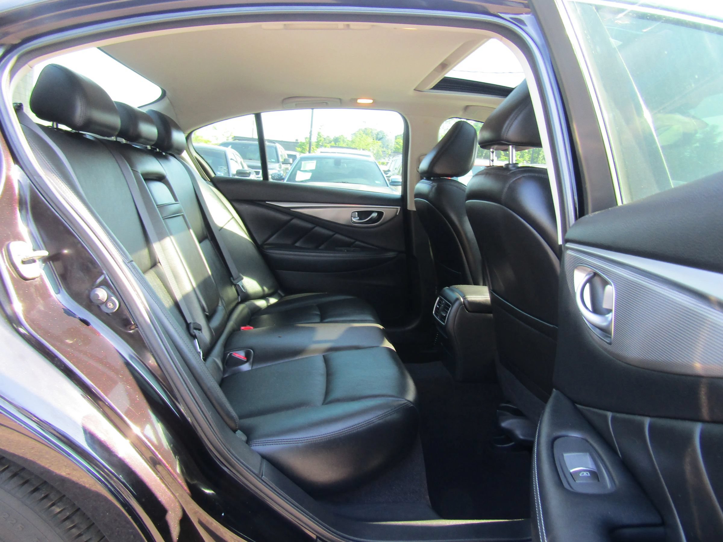 Used 2014 INFINITI Q50 Premium w/ All Weather Package RWD image 13