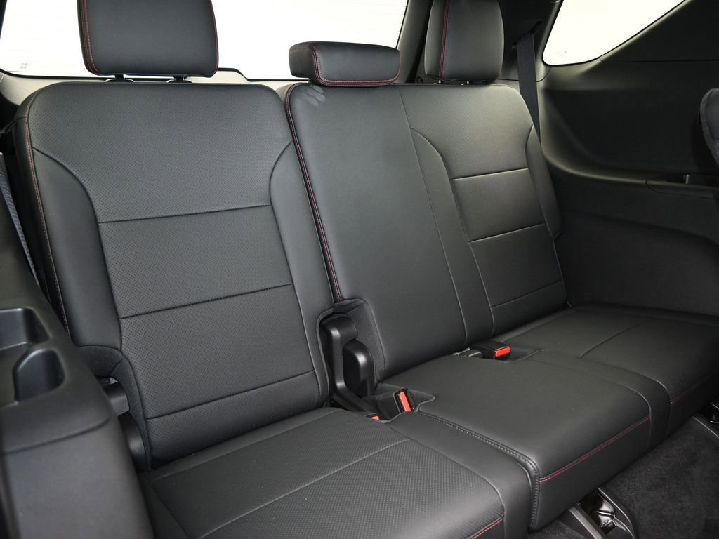 Used 2024 Chevrolet Traverse Z71 w/ Enhanced Driving Package image 52