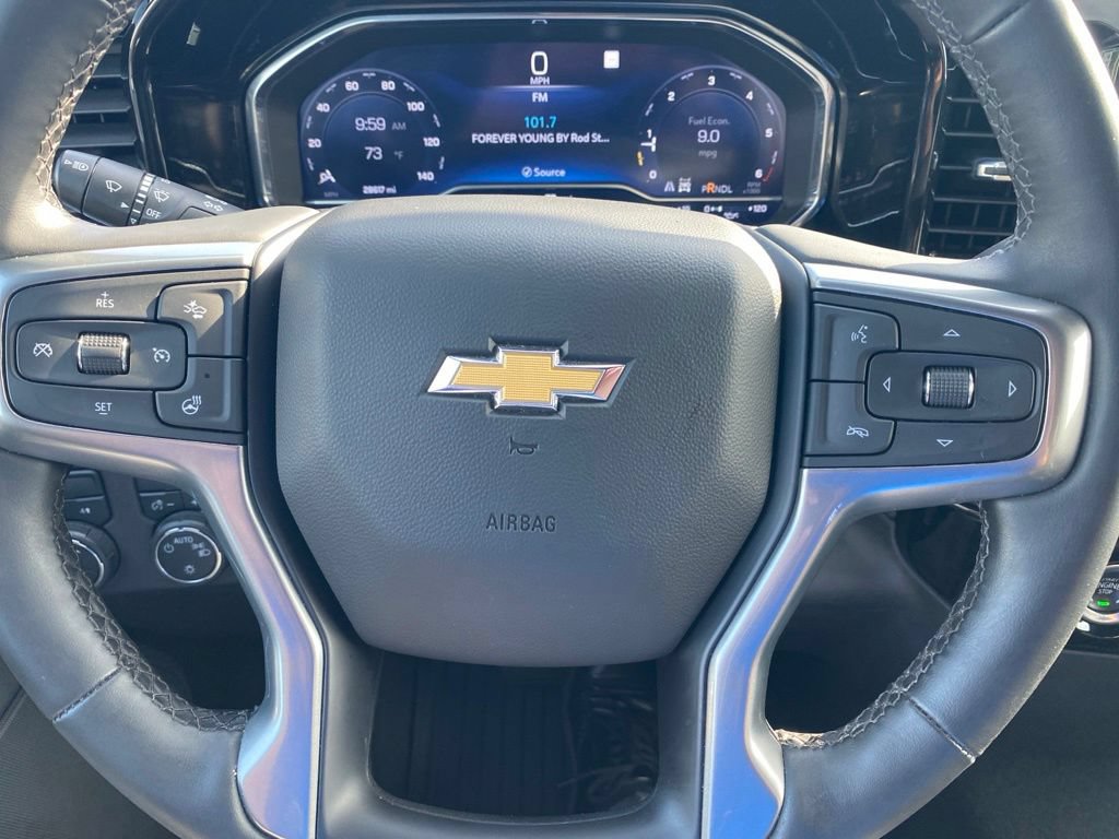 Used 2023 Chevrolet Silverado 1500 LT AWD/4WD image 9