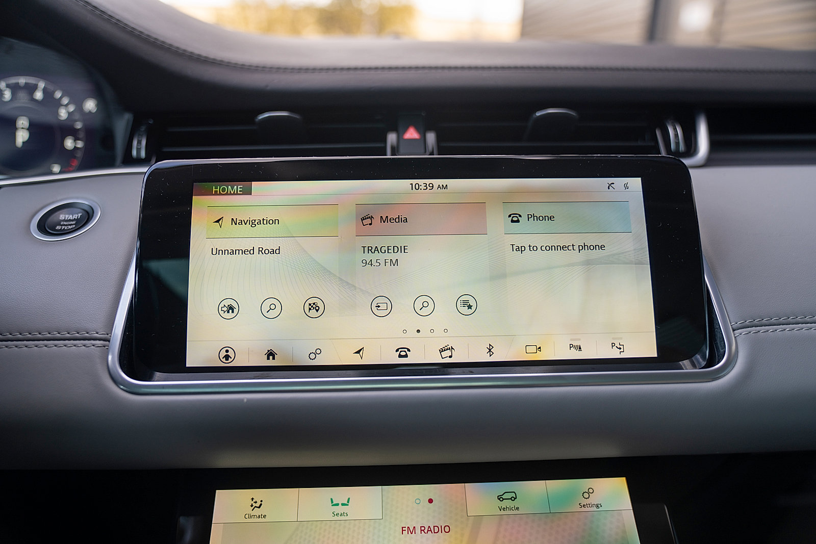 Used 2020 Land Rover Range Rover Evoque SE image 11