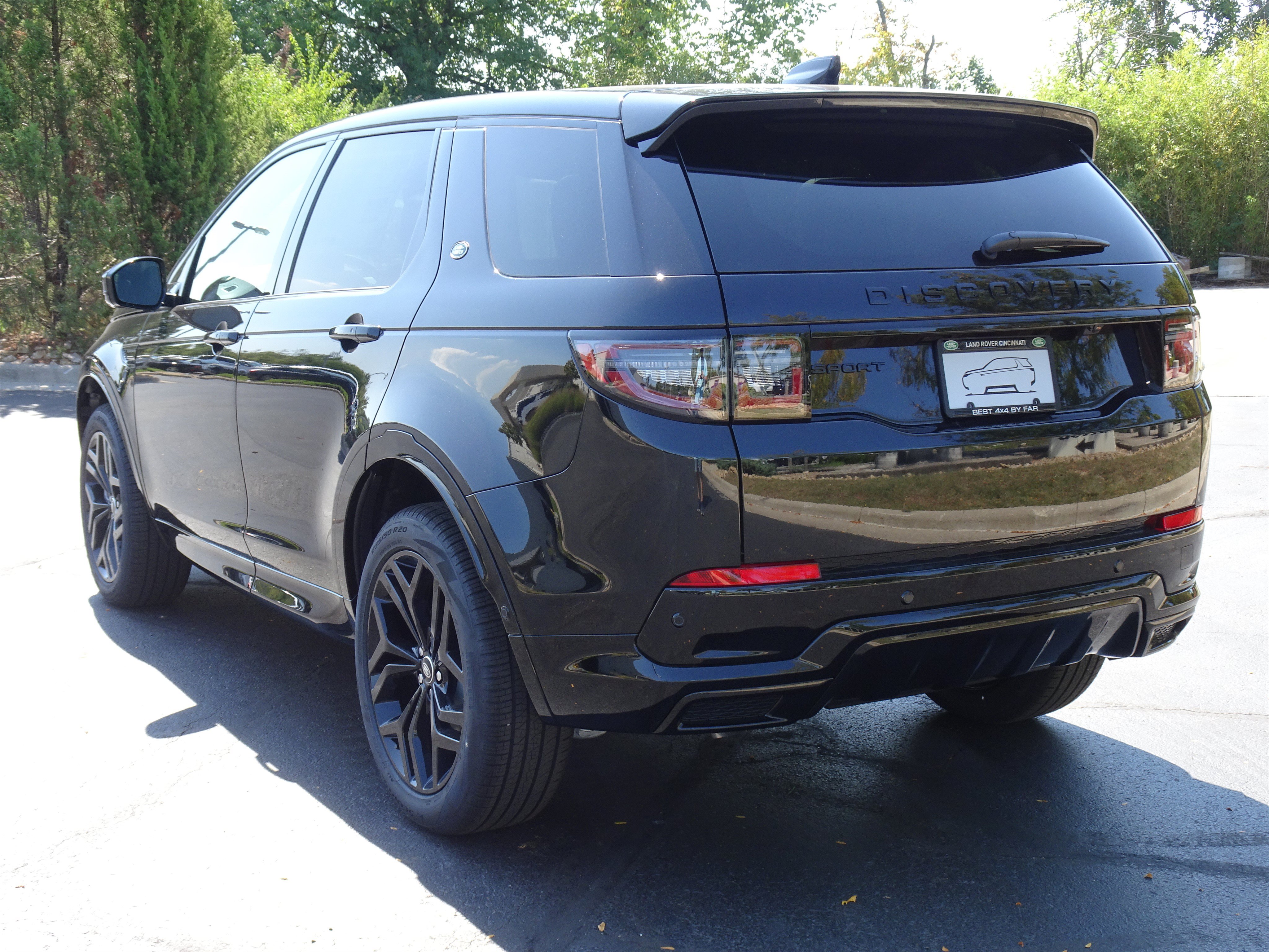 New 2026 Land Rover Discovery Sport Landmark AWD/4WD image 4