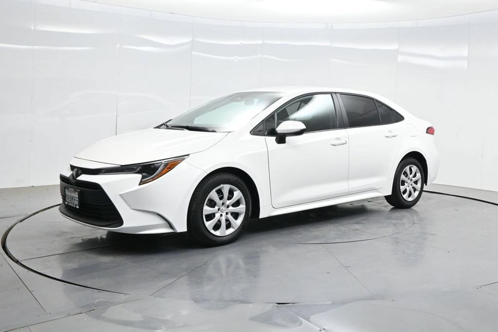 Used 2025 Toyota Corolla LE FWD image 71