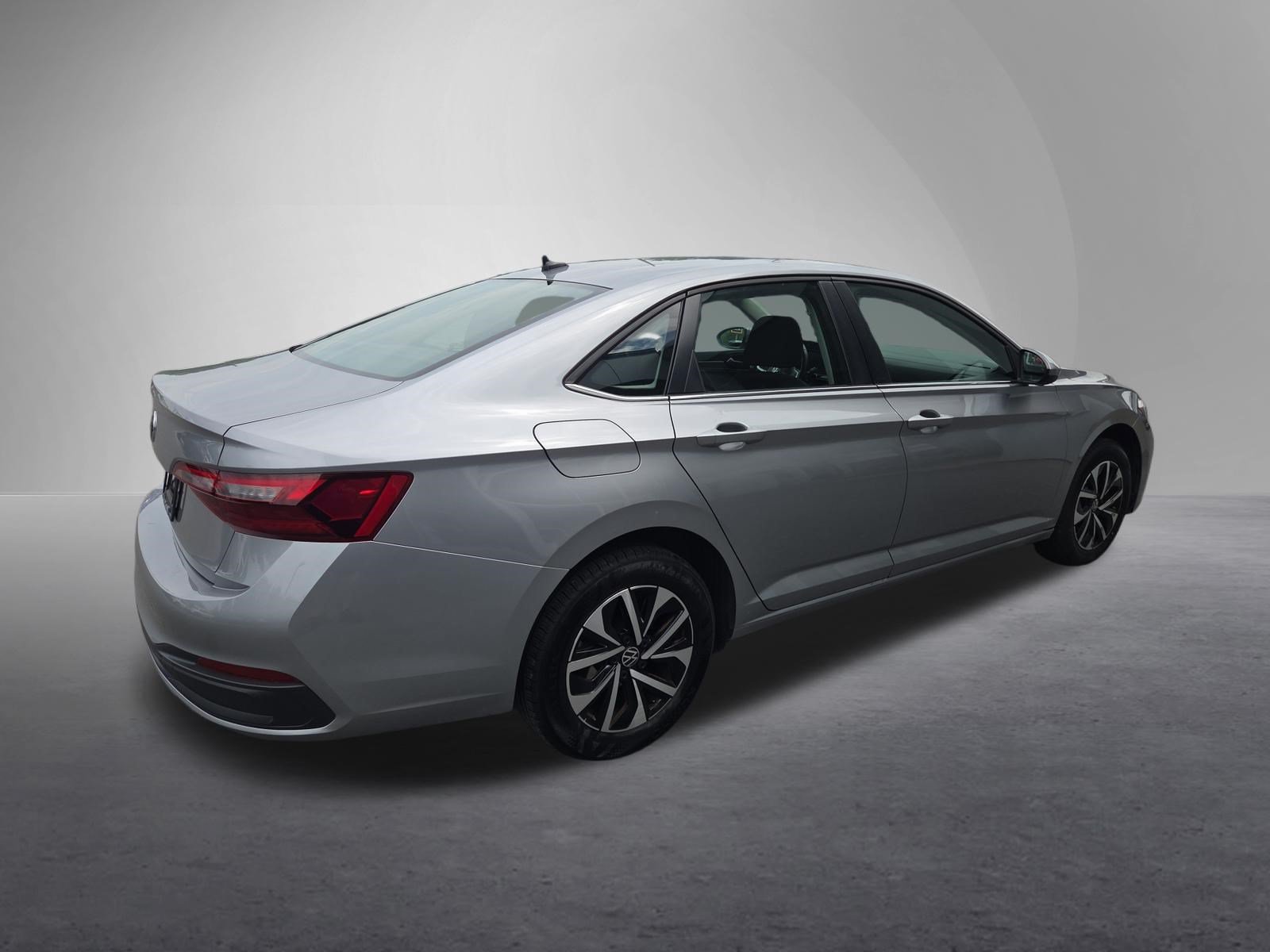 Used 2024 Volkswagen Jetta S FWD image 3