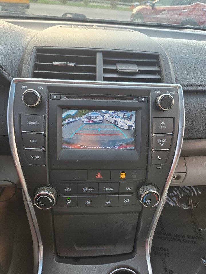 Used 2017 Toyota Camry LE FWD image 42