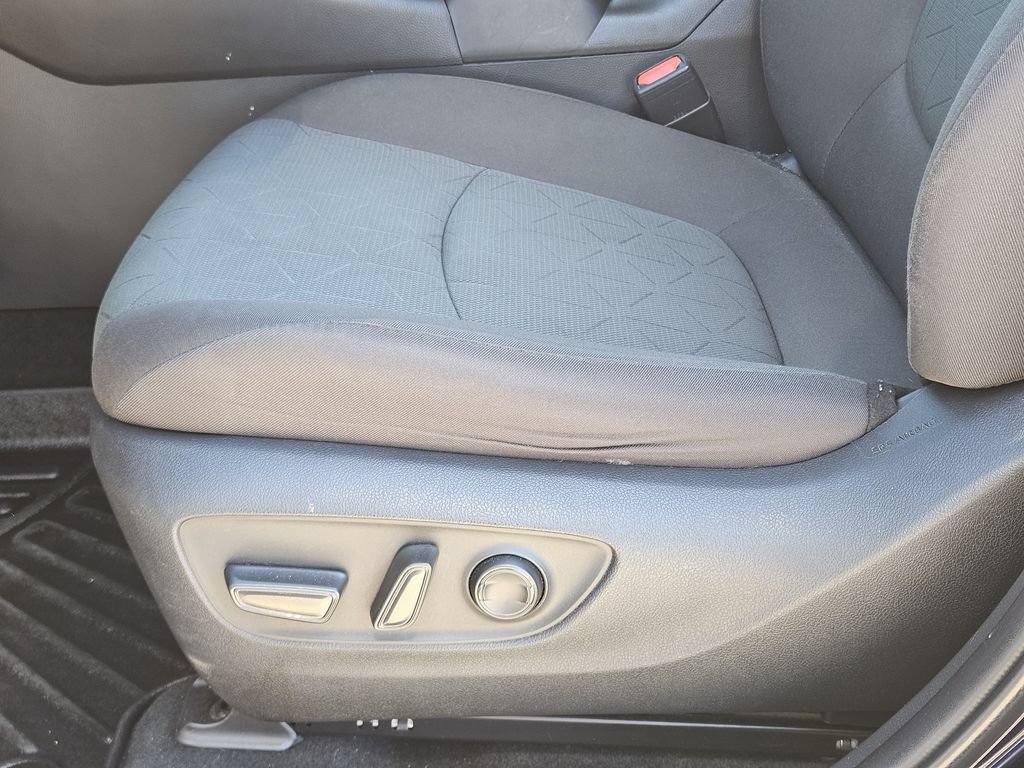 Used 2023 Toyota RAV4 XLE FWD image 24