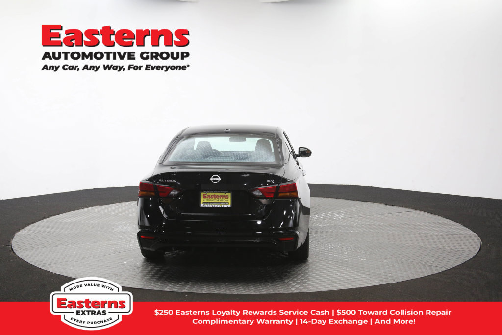 Used 2024 Nissan Altima 2.5 SV FWD image 40