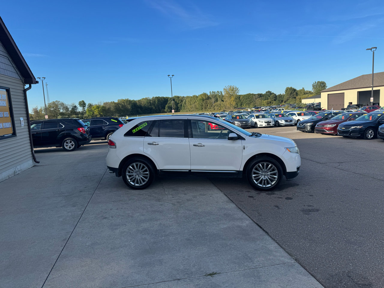 Used 2011 Lincoln MKX AWD w/ 102A Rapid Spec Order Code image 3