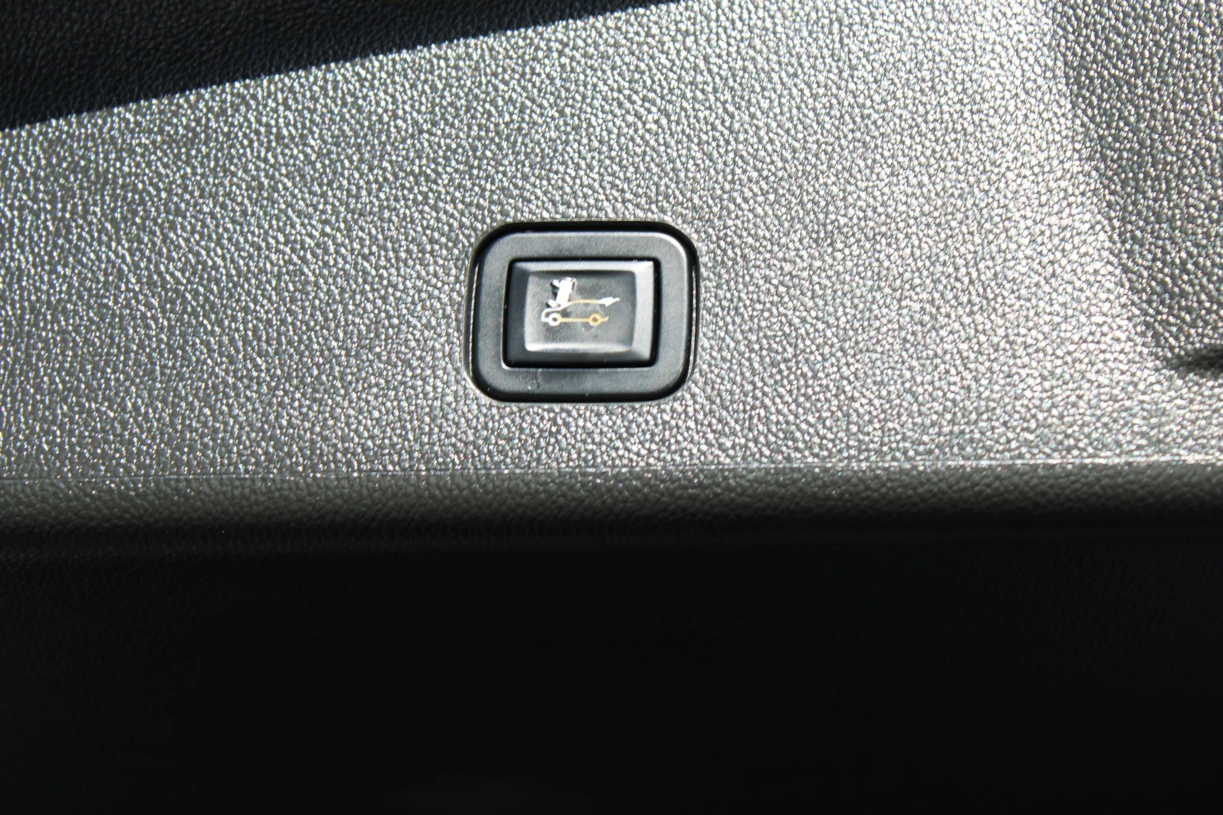 Used 2010 Cadillac SRX Premium FWD image 22