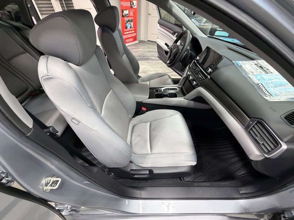 Used 2020 Honda Accord Hybrid image 37