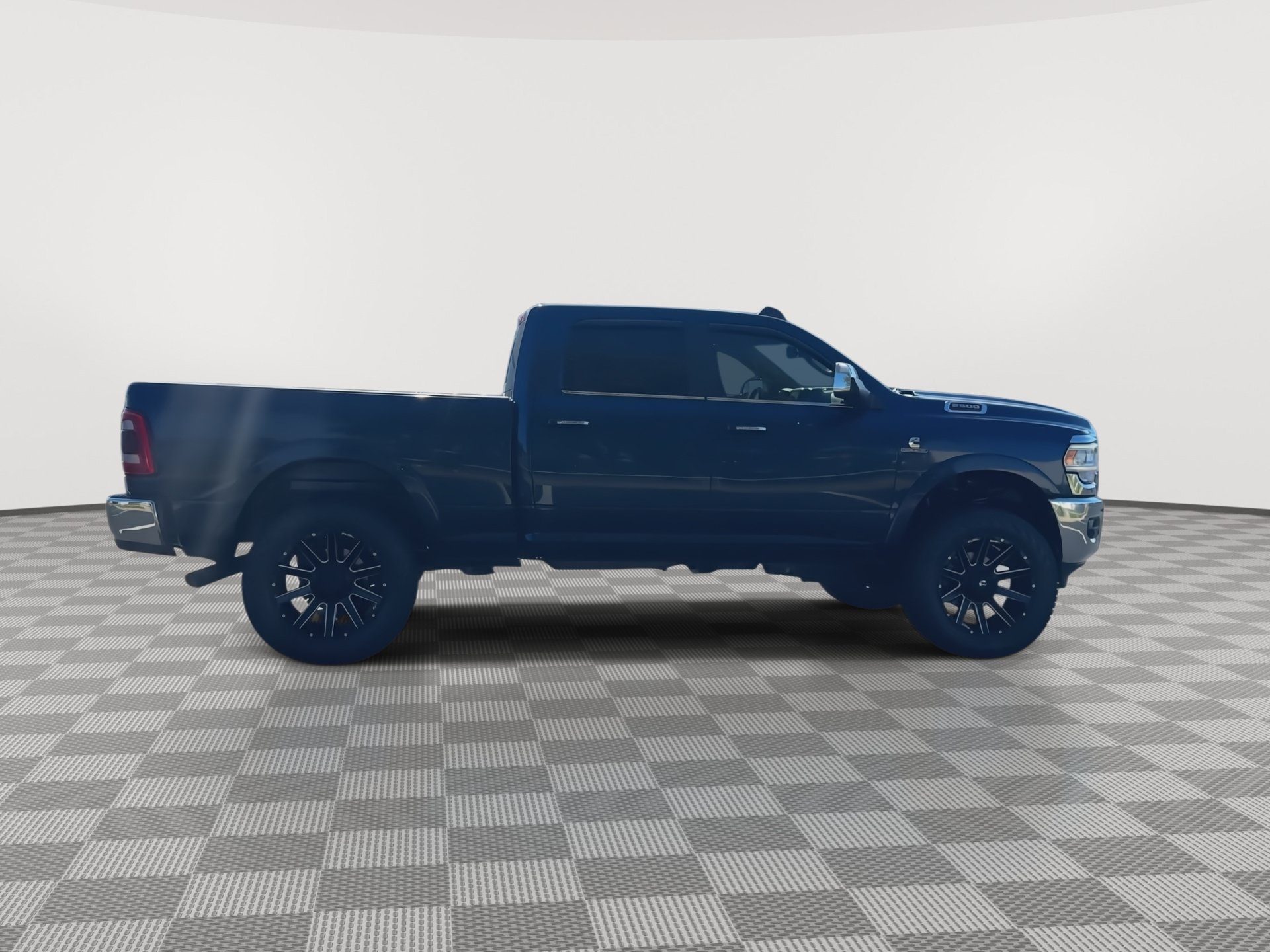 Used 2021 RAM 2500 Laramie AWD/4WD image 9