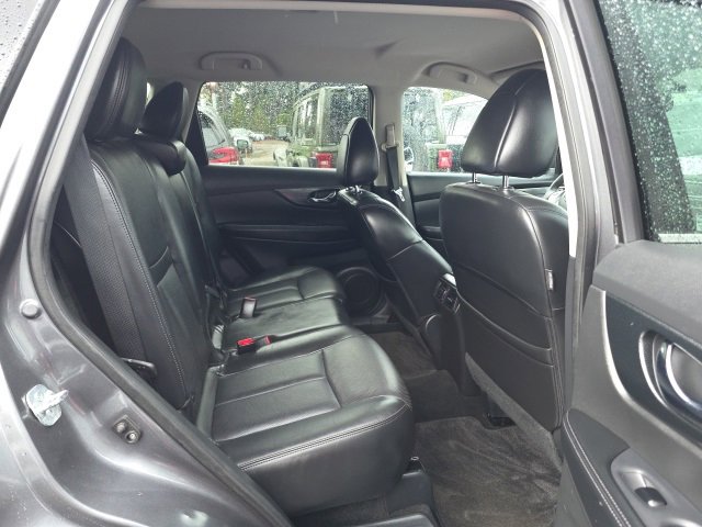 Used 2015 Nissan Rogue SL image 25