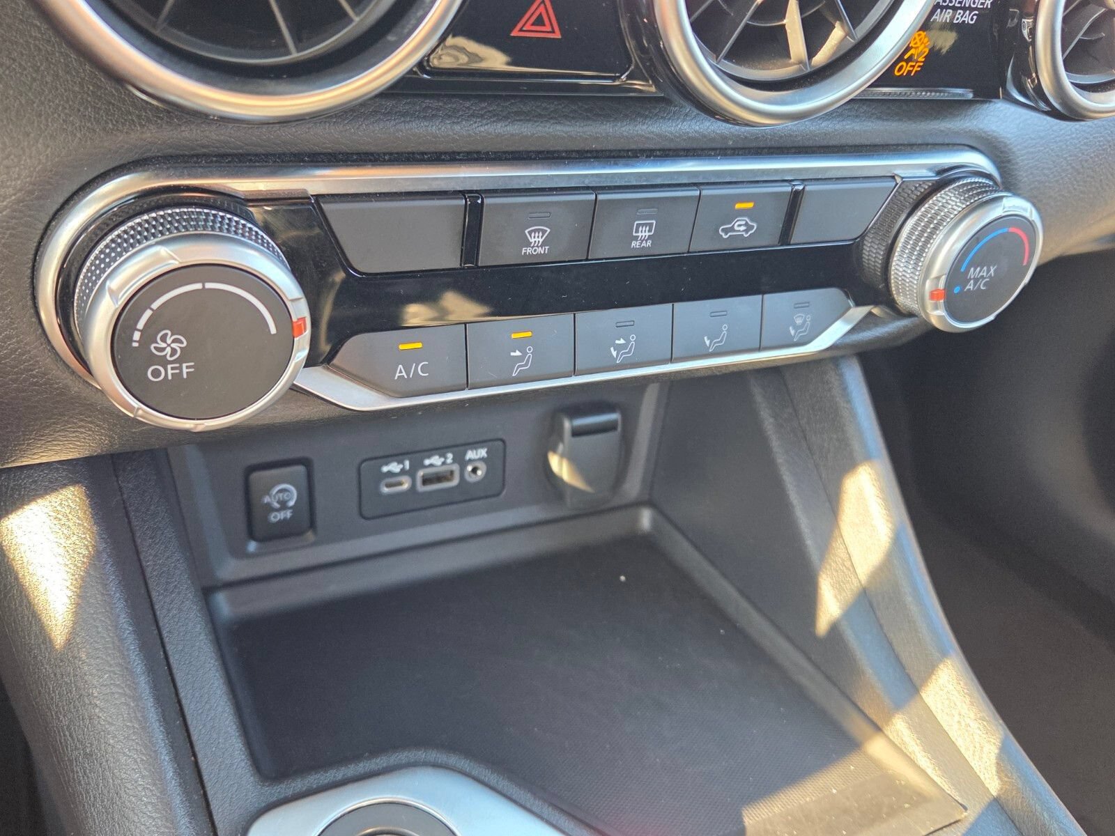 Used 2024 Nissan Sentra SV FWD image 22