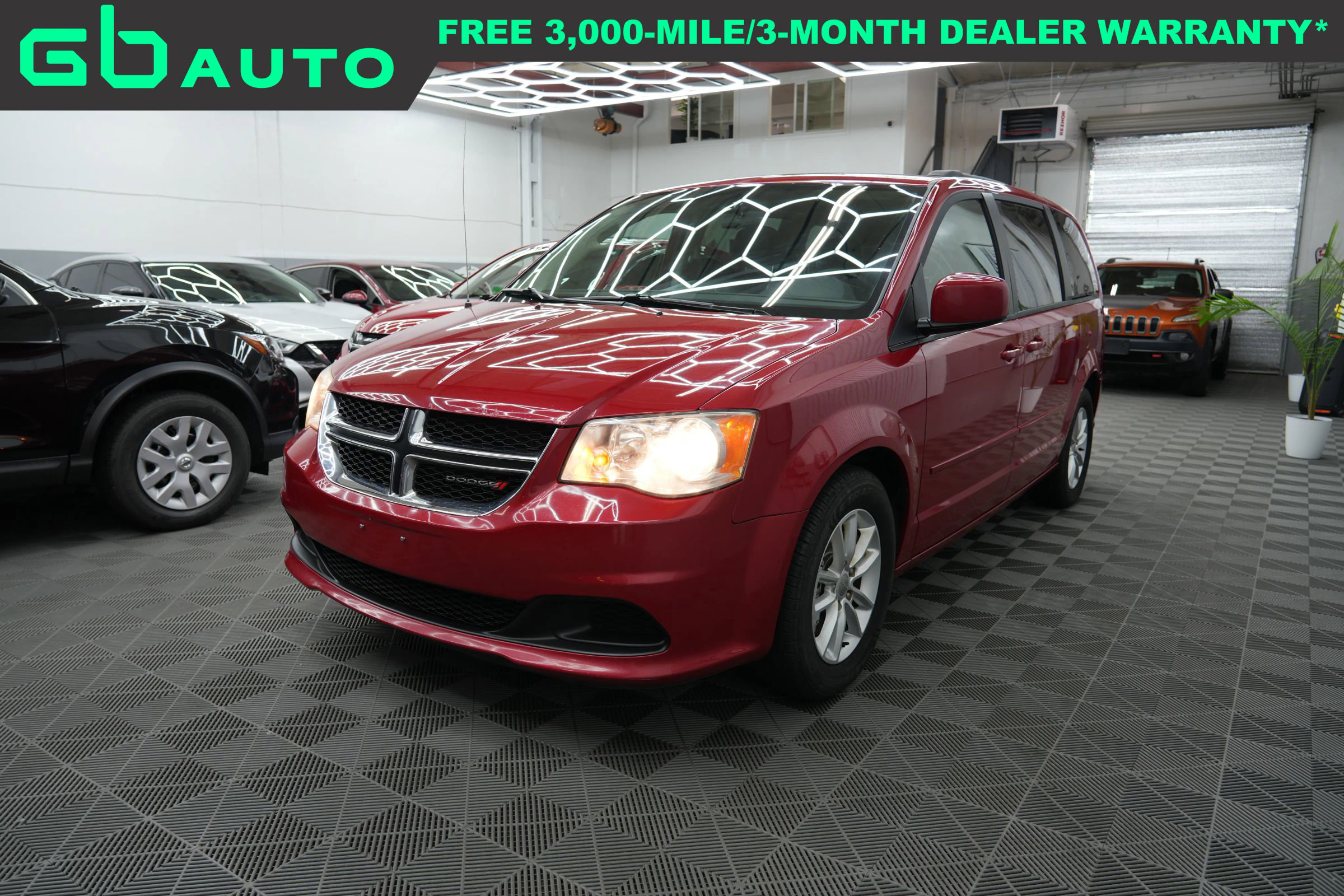 Used 2013 Dodge Grand Caravan SXT w/ Rear Park Assist Pkg