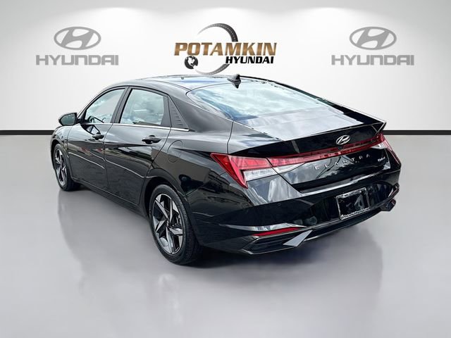 Certified 2023 Hyundai Elantra Limited w/ Cargo Package FWD image 7