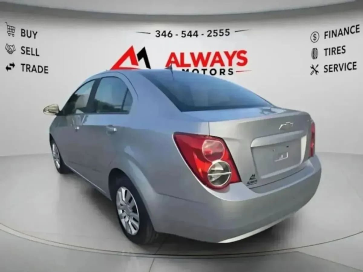 Used 2013 Chevrolet Sonic LS FWD image 28