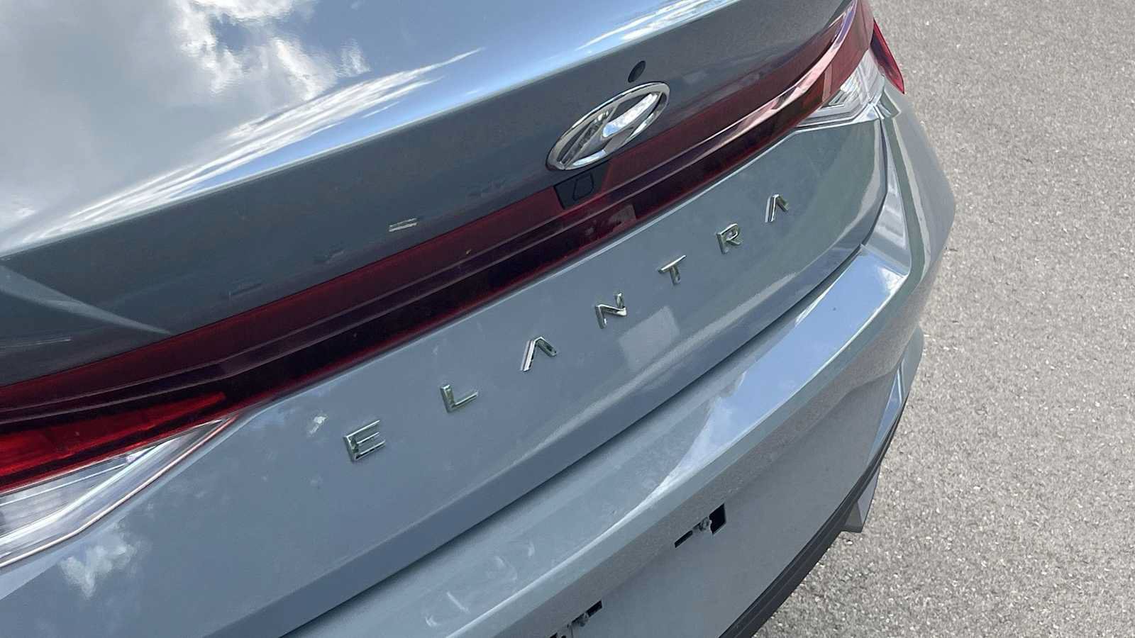 Used 2023 Hyundai Elantra SEL w/ Convenience Package FWD image 19