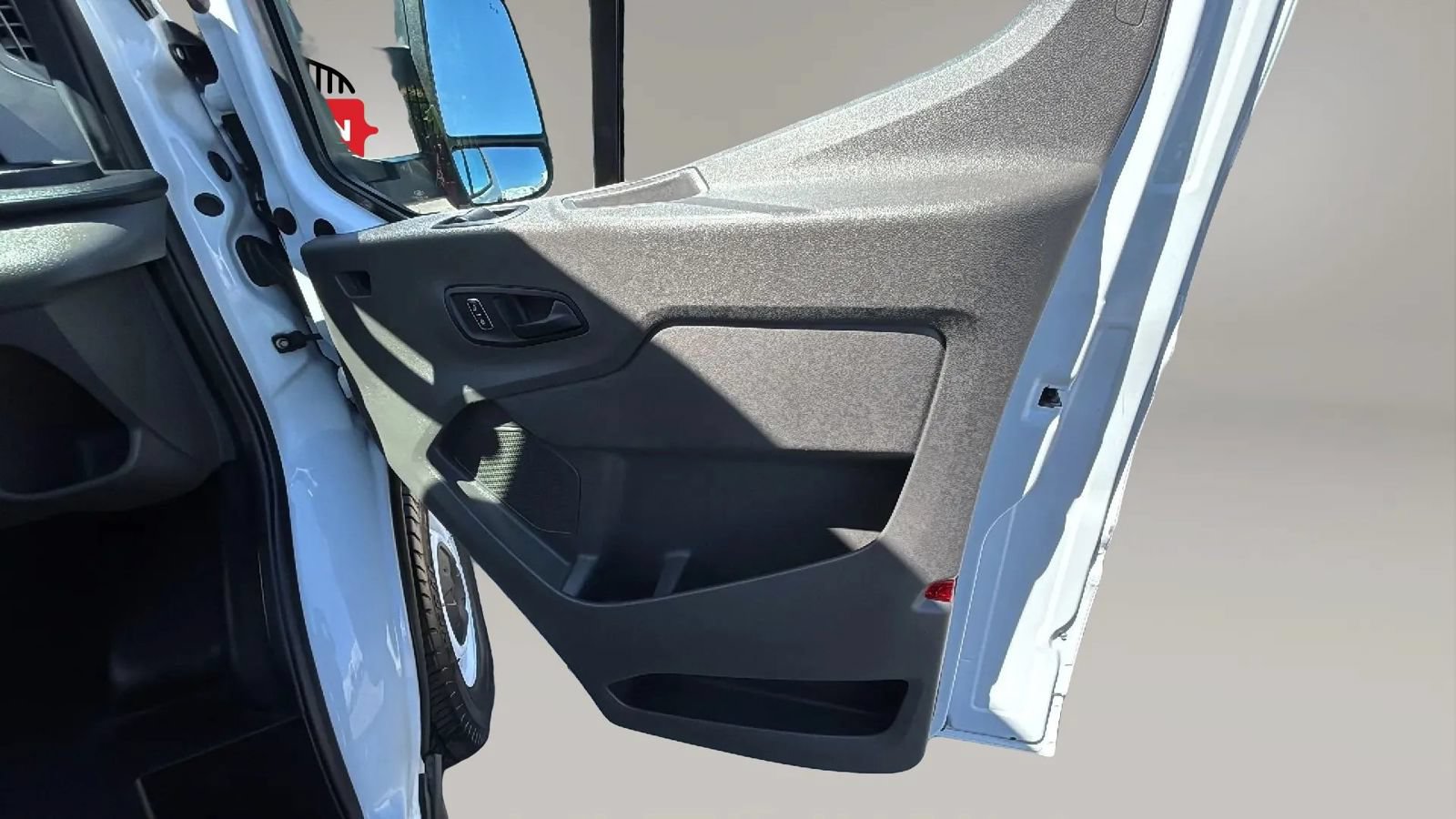 Used 2022 Ford E-Transit 148 High Roof w/ Load Area Protection Package RWD image 33