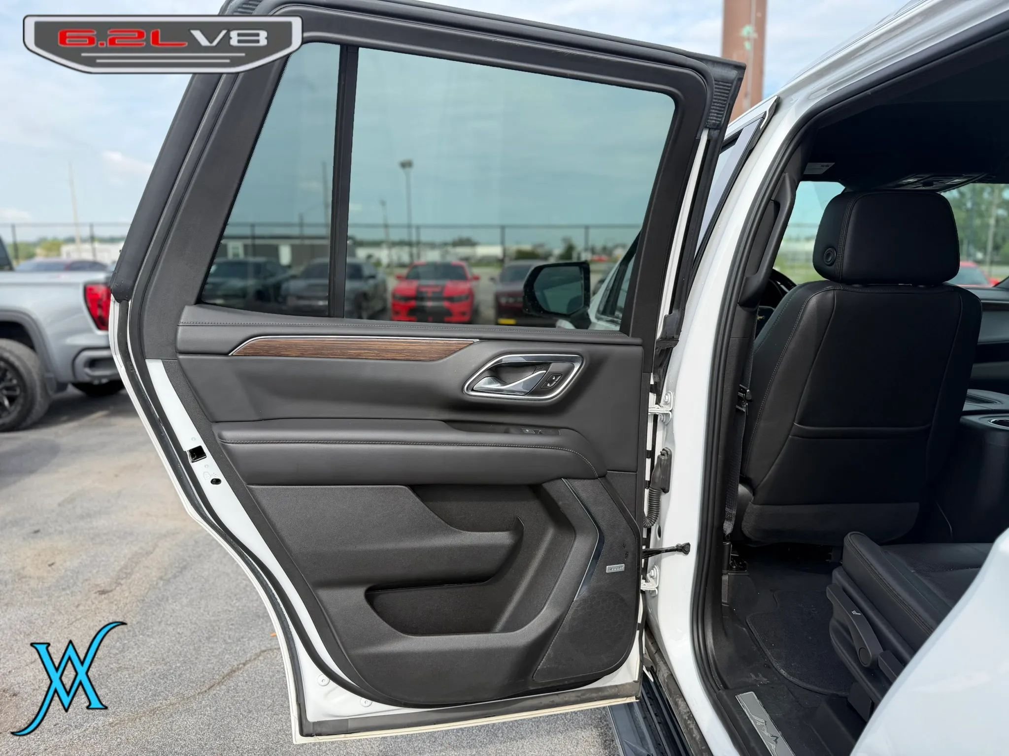 Used 2023 Chevrolet Tahoe High Country AWD/4WD image 15