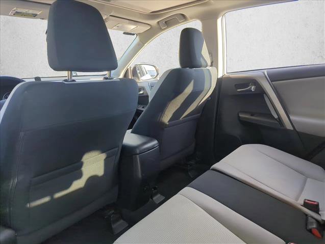 Used 2018 Toyota RAV4 XLE image 14