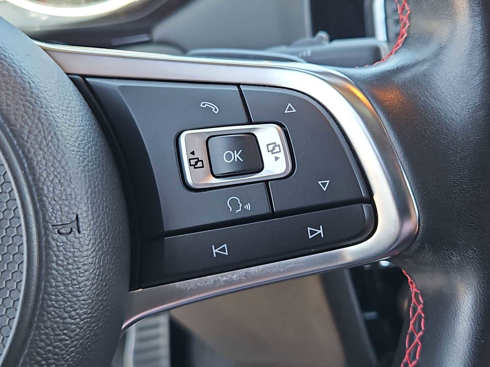 Used 2017 Volkswagen Jetta GLI FWD image 25