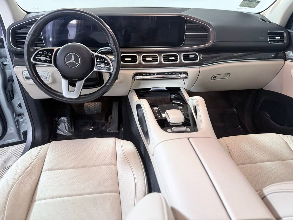 Used 2022 Mercedes-Benz GLS 450 4MATIC image 11