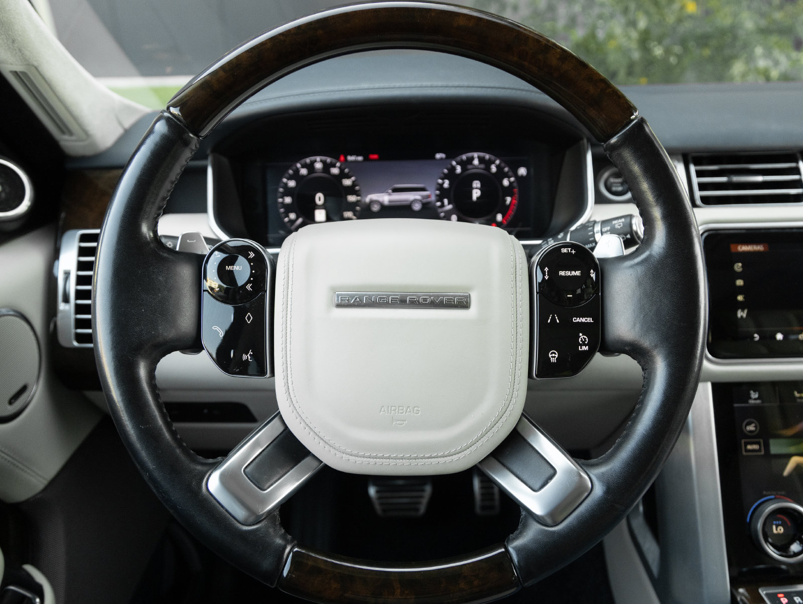 Used 2021 Land Rover Range Rover Autobiography AWD/4WD image 13