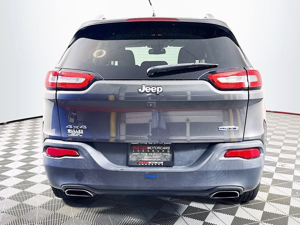 Used 2016 Jeep Cherokee Latitude w/ Cold Weather Group image 6