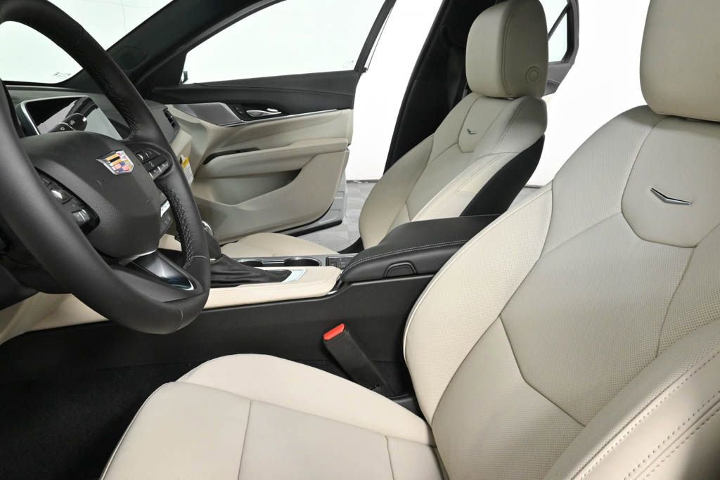 New 2025 Cadillac CT4 Premium Luxury image 8