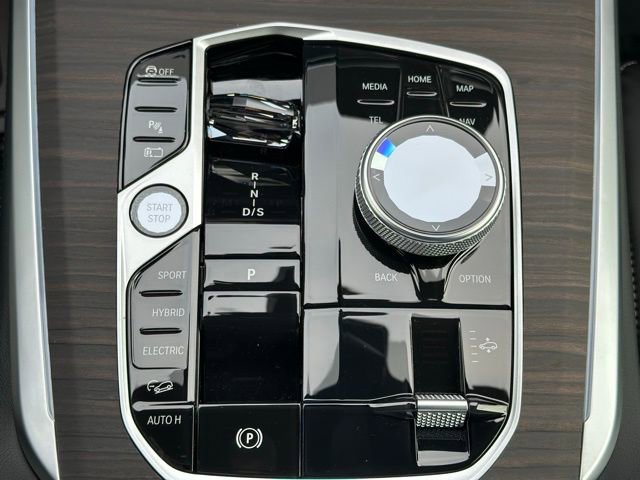 New 2026 BMW X5 xDrive50e w/ Executive Package image 21