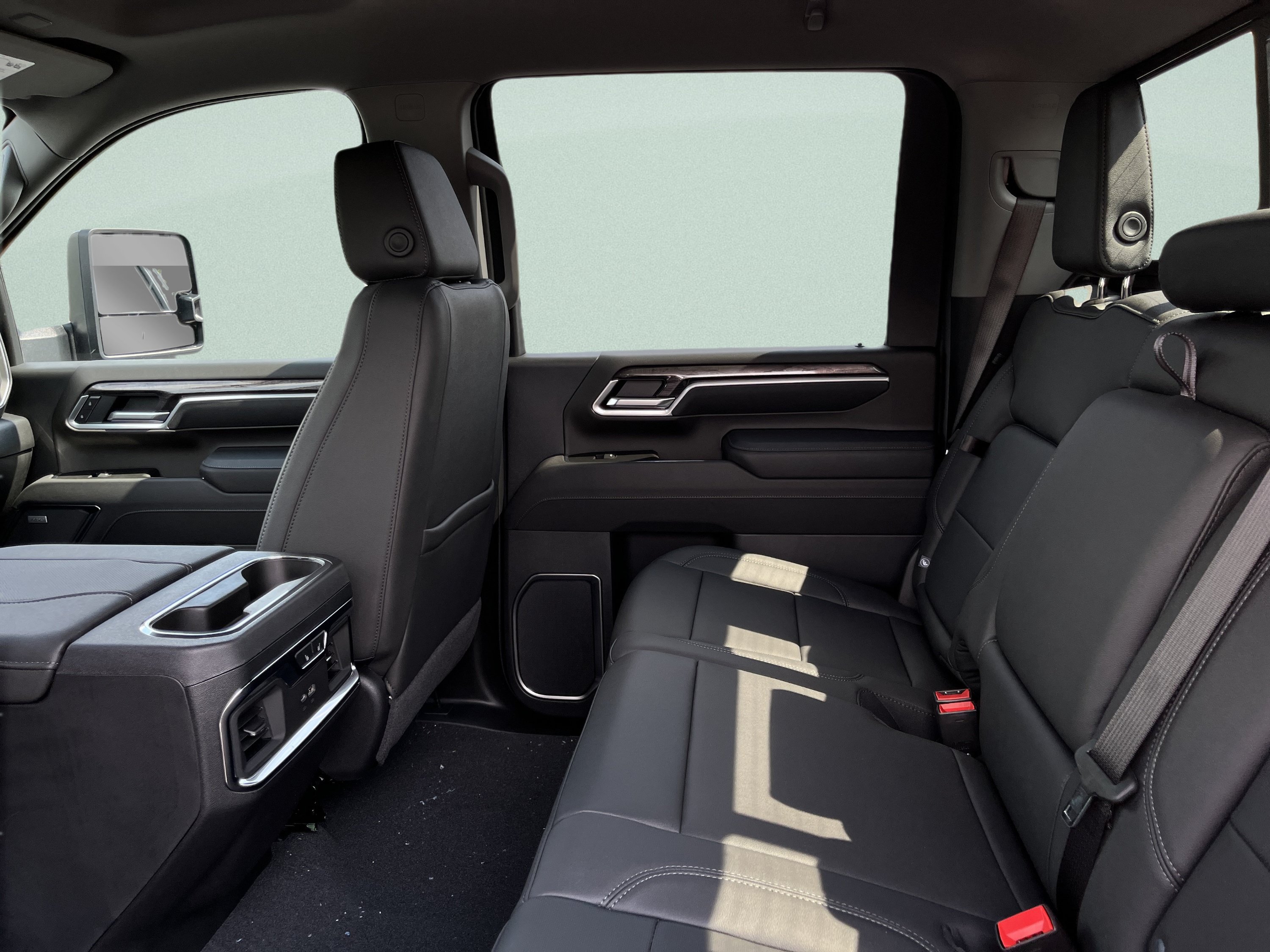 New 2026 Chevrolet Silverado 2500 LTZ w/ LTZ Premium Package AWD/4WD image 34