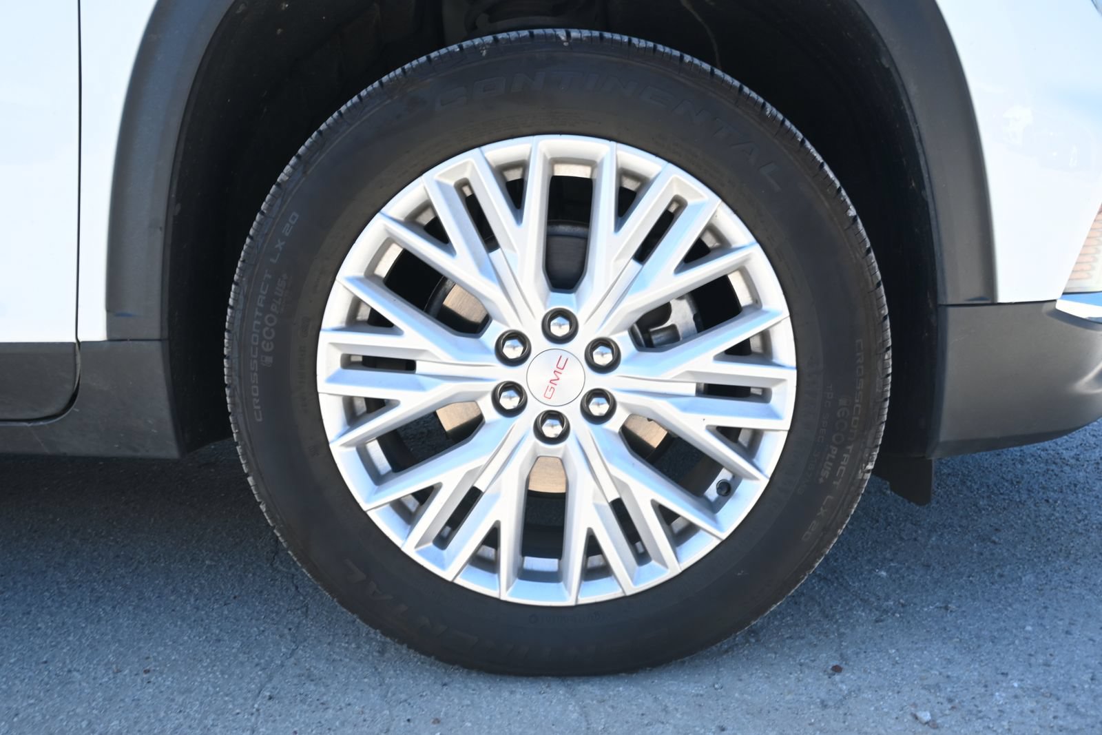 Used 2026 GMC Acadia Elevation w/ Elevation Premium Package FWD image 7