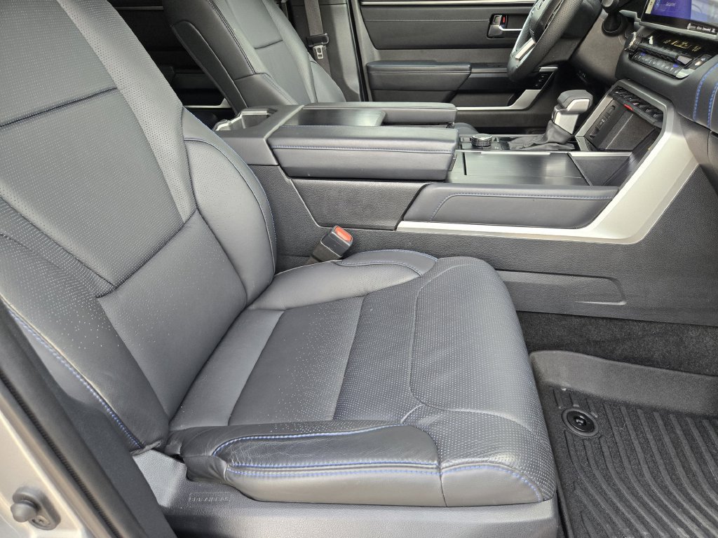 Certified 2024 Toyota Sequoia Platinum AWD/4WD image 11