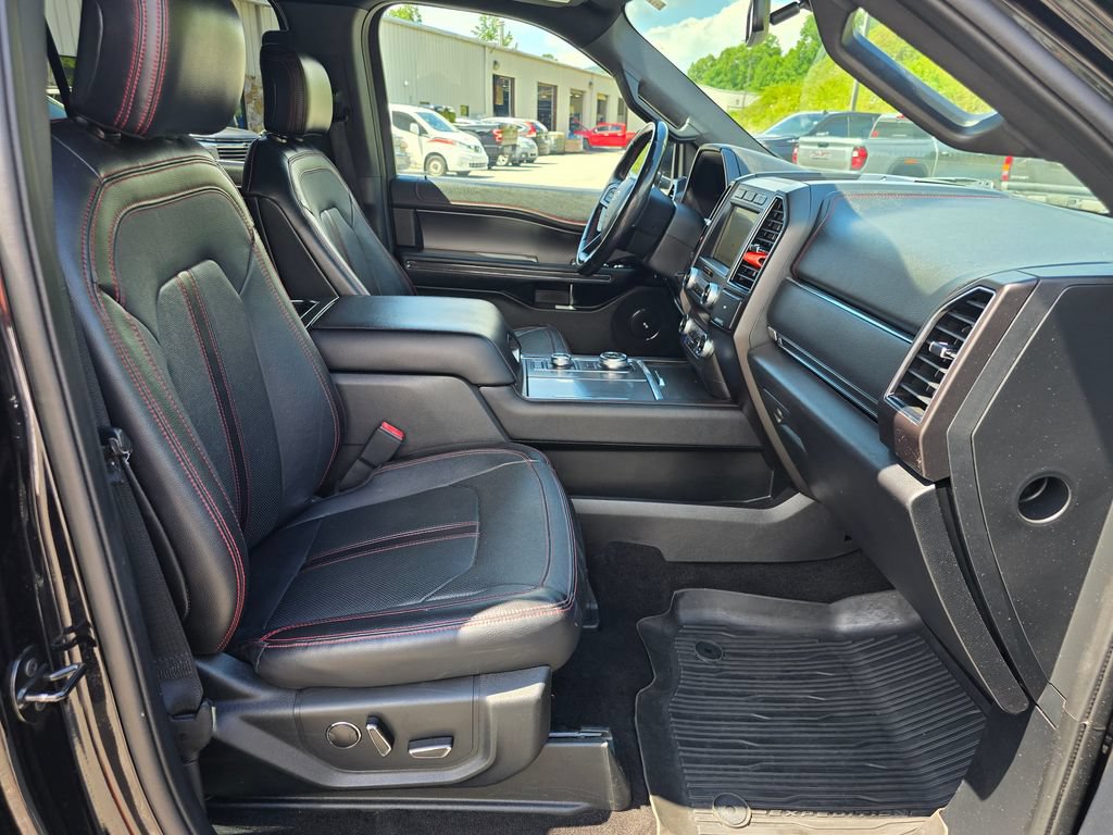 Used 2019 Ford Expedition Limited w/ Equipment Group 303A AWD/4WD image 31