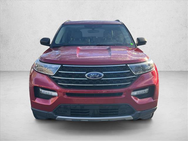 Used 2021 Ford Explorer XLT w/ Equipment Group 202A image 2