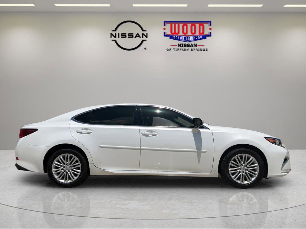 Used 2016 Lexus ES 350 w/ Premium Package w/Wood Trim FWD image 2