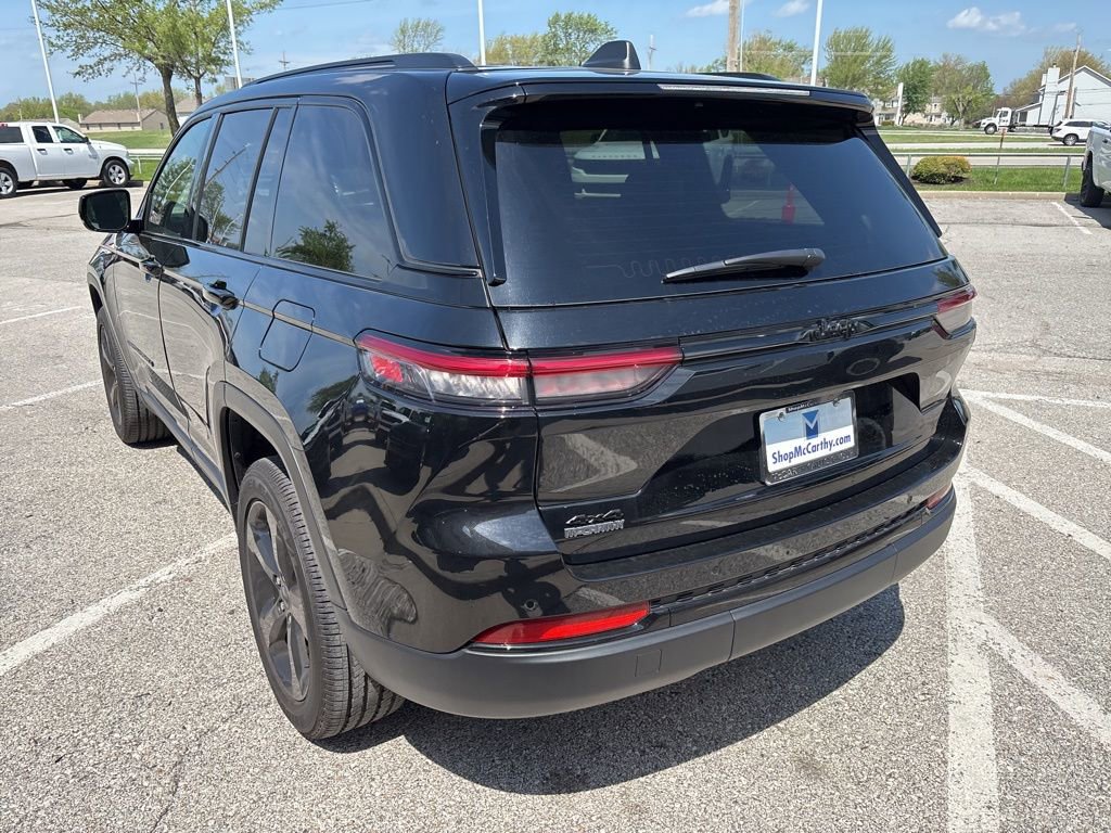 New 2025 Jeep Grand Cherokee Altitude AWD/4WD image 20