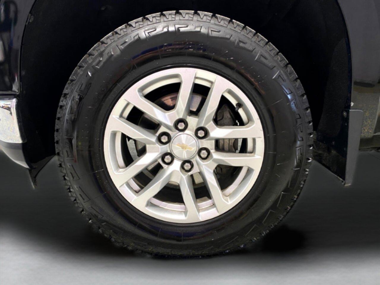 Used 2022 Chevrolet Silverado 1500 LT w/ Z71 Off-Road Package image 7