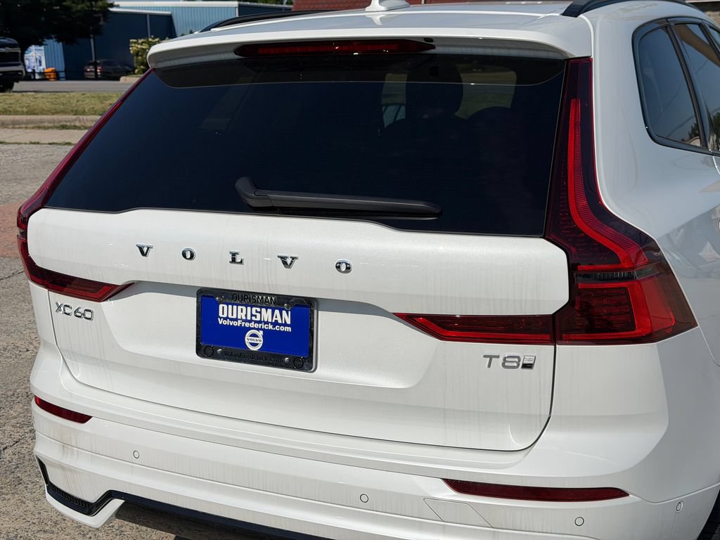 New 2026 Volvo XC60 T8 Plus w/ Climate Package AWD/4WD image 5