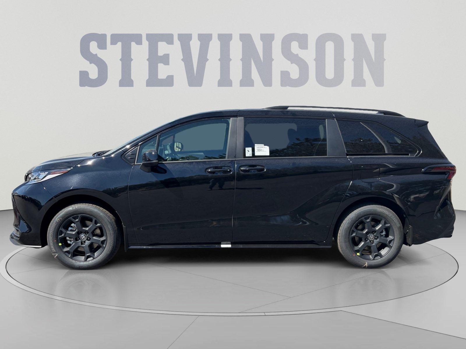 New 2026 Toyota Sienna XLE Woodland Edition AWD/4WD image 2