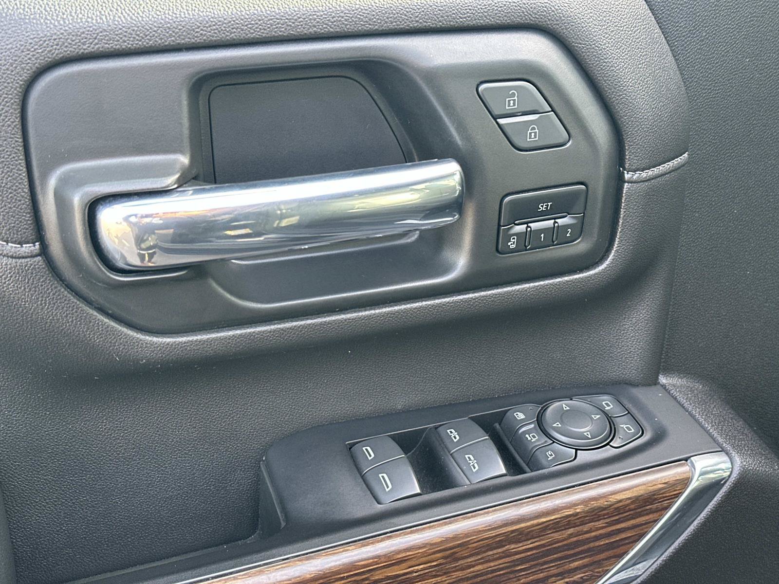 Used 2023 Chevrolet Silverado 3500 High Country AWD/4WD image 15