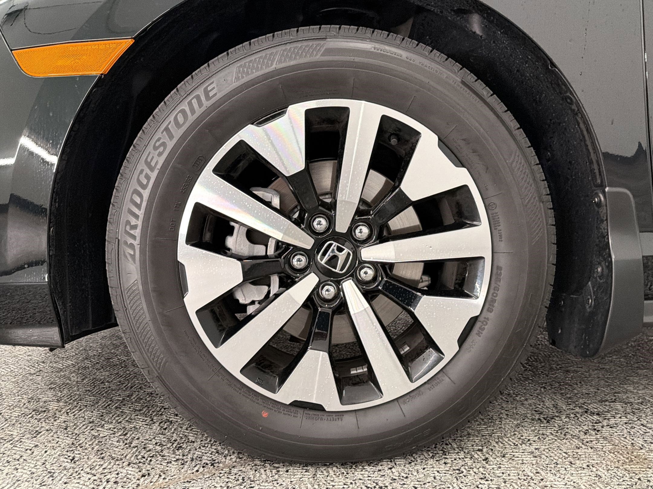 Used 2026 Honda Odyssey EX-L image 11