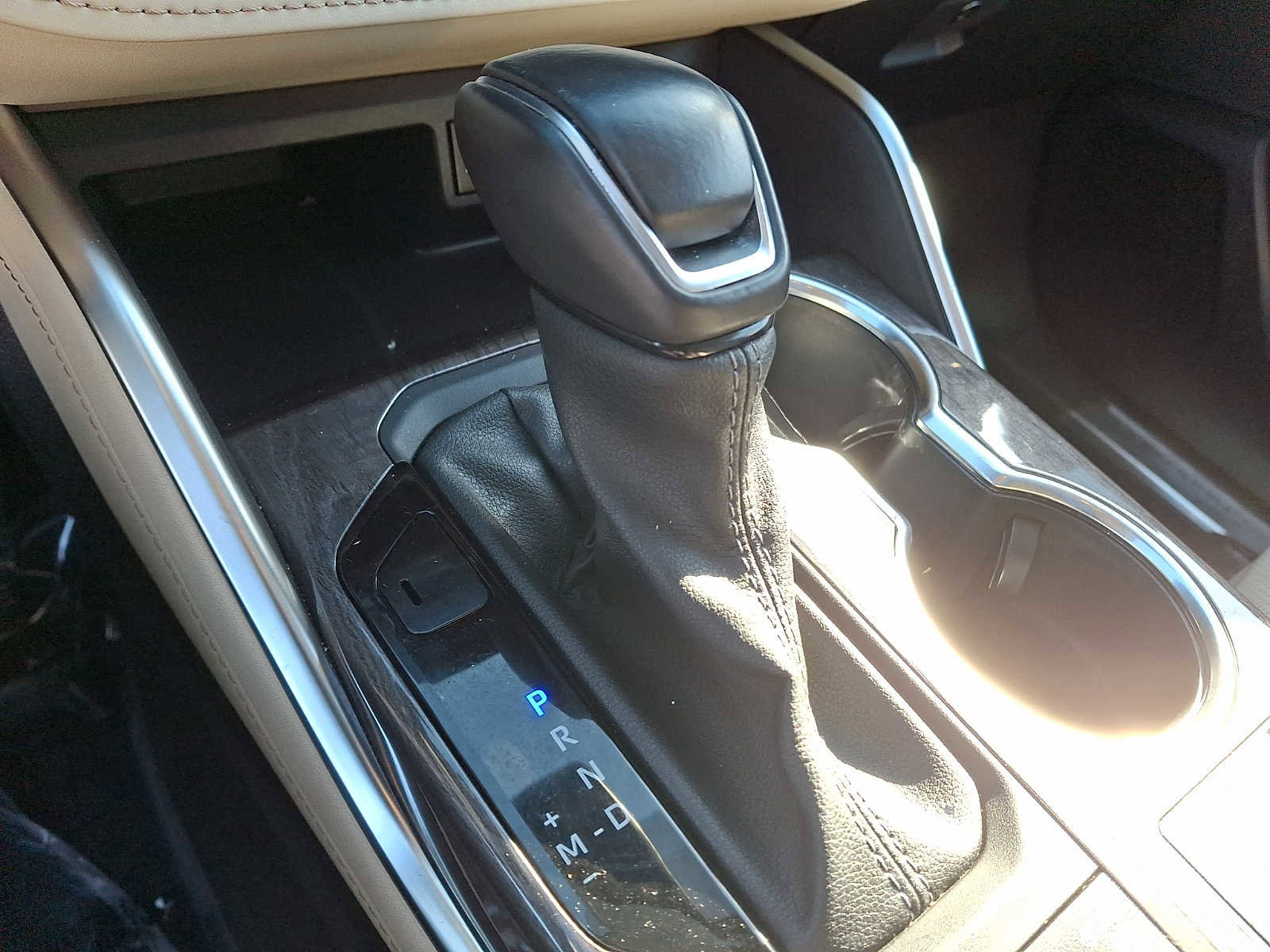 Used 2024 Toyota Highlander Limited image 15