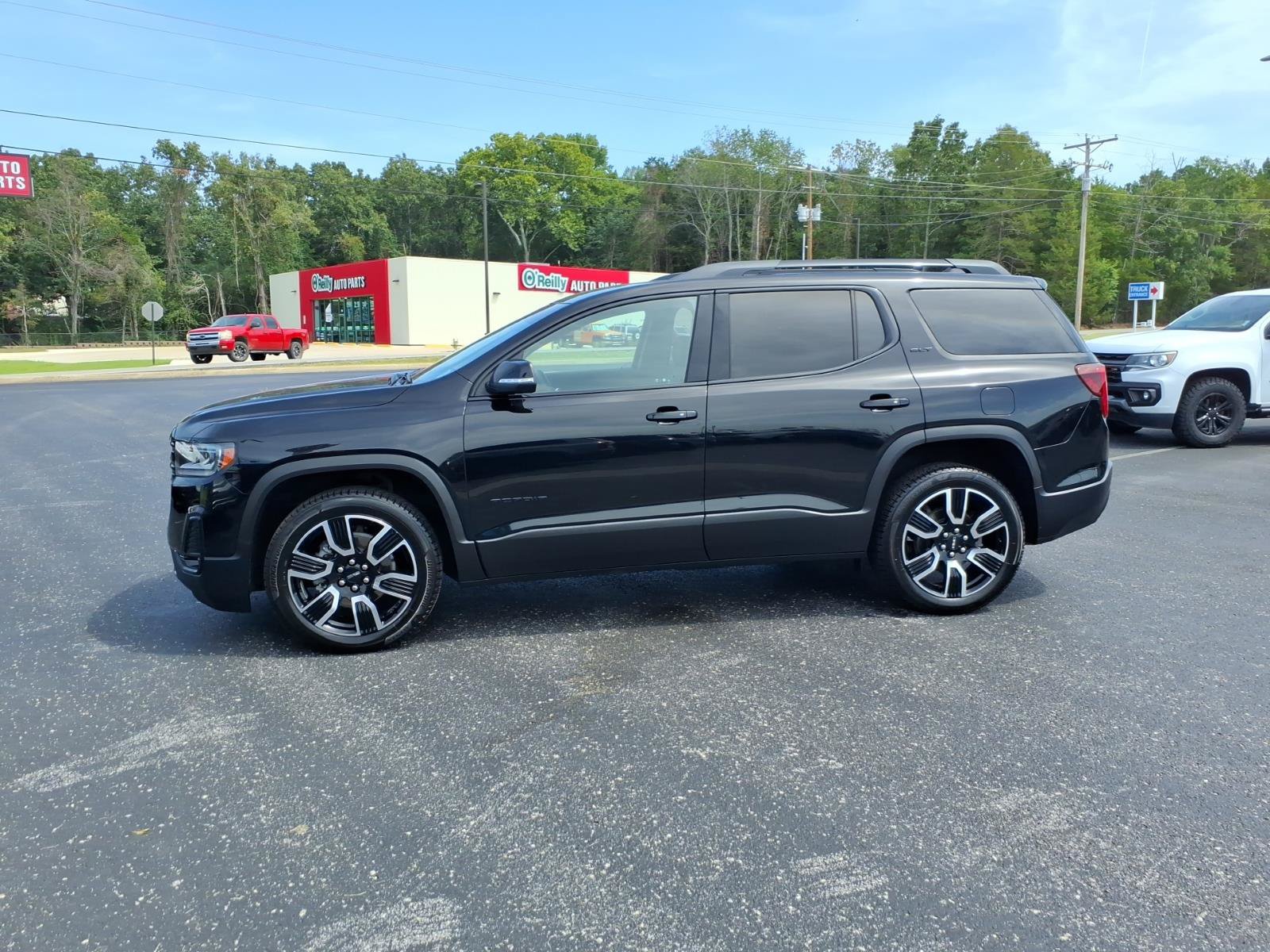 Used 2021 GMC Acadia SLT w/ Elevation Edition FWD image 3