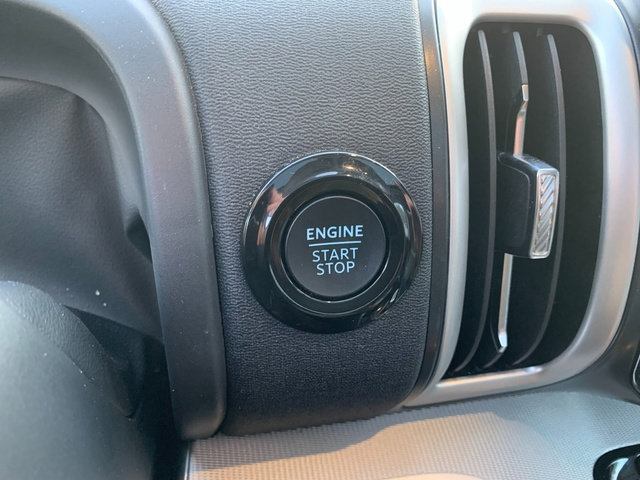 Used 2025 Ford Expedition Active image 29