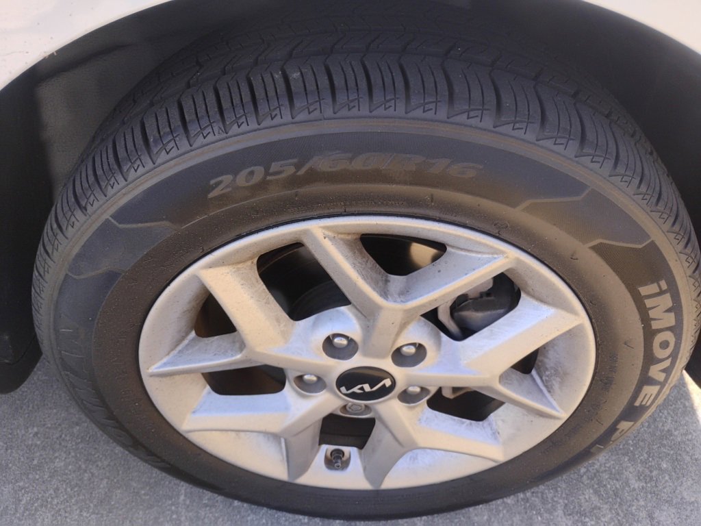 Used 2023 Kia Soul LX w/ LX Technology Package image 8